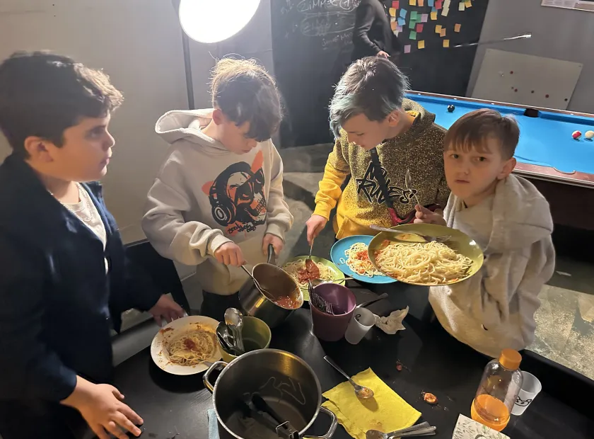 Boystreff_Jungen_am_Kochen