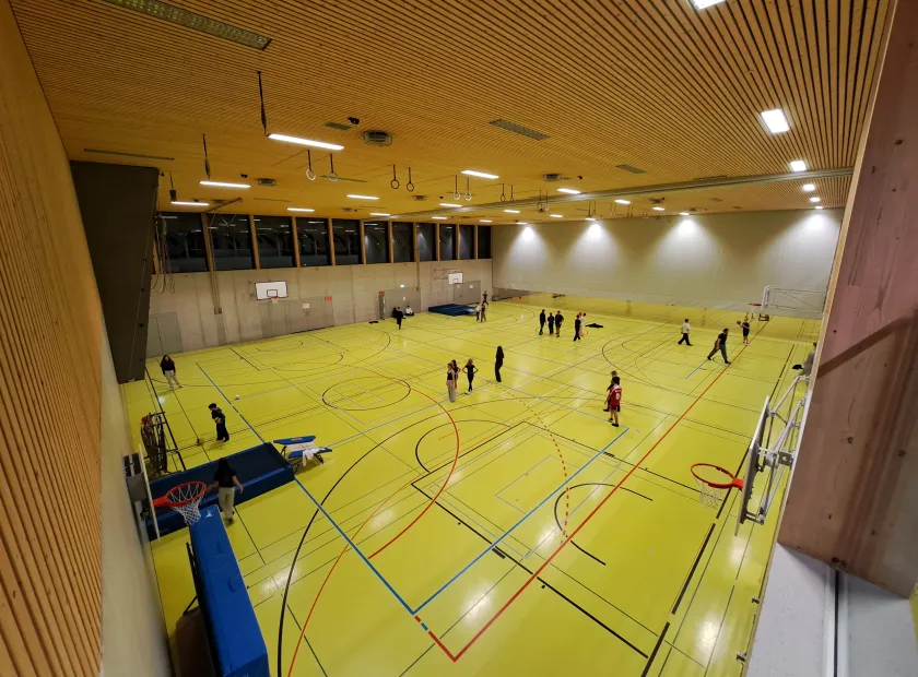 Offene_Turnhalle_Sins