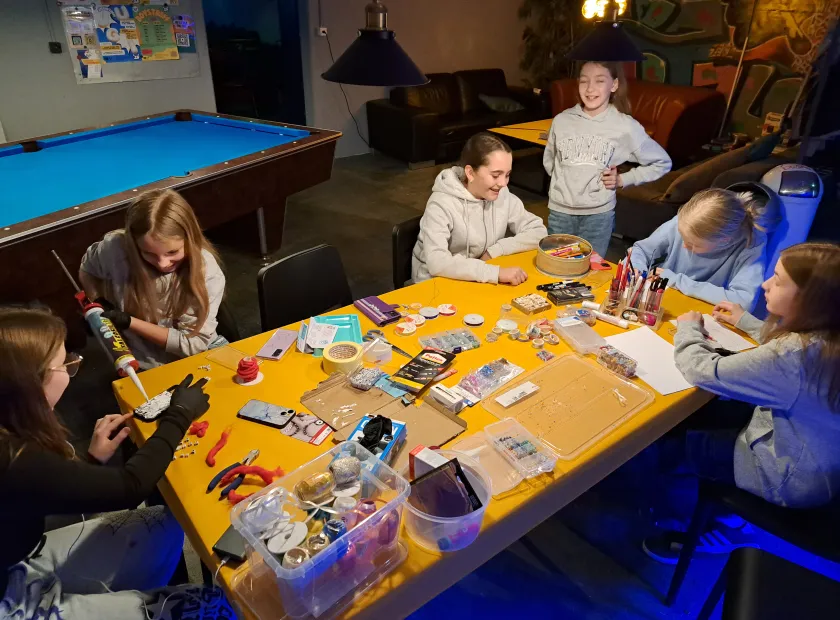 Girlstreff_Handyhüllen_dekorieren